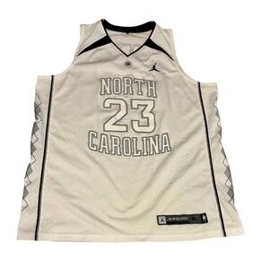 Vintage Jordan North Carolina 23 Basketball Jersey Mens XL White Grey Nike Team